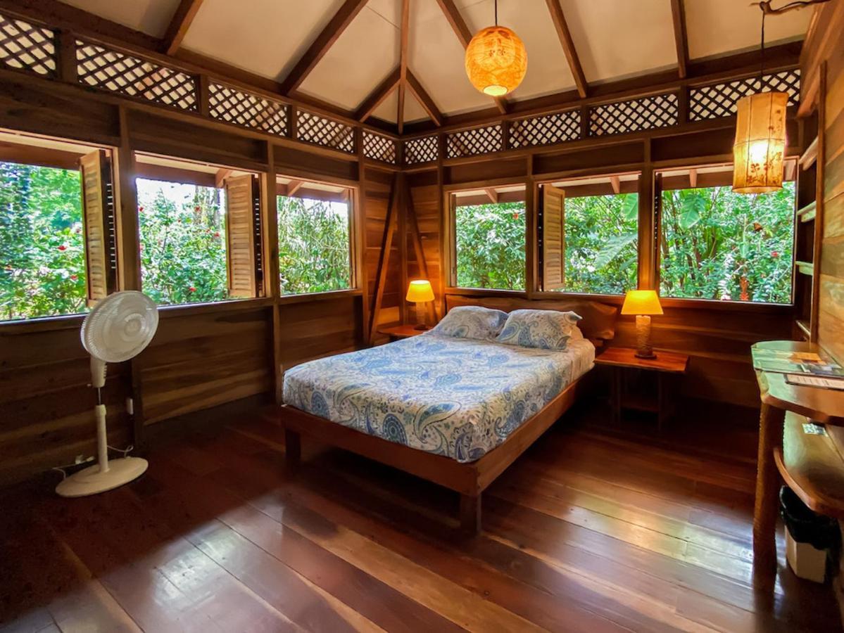 Finca Chica Lodge & Villas Puerto Viejo de Talamanca ภายนอก รูปภาพ
